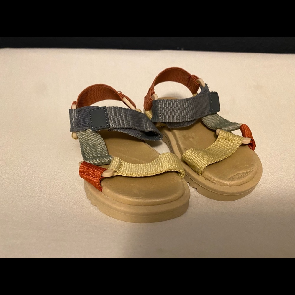 Teva inspired sandal Zara multi color